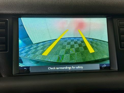 Used 2019 Land Rover Discovery Sport AWD/4WD image 19