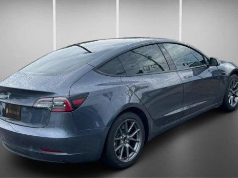 Used 2021 Tesla Model 3 Standard Range Plus RWD image 4