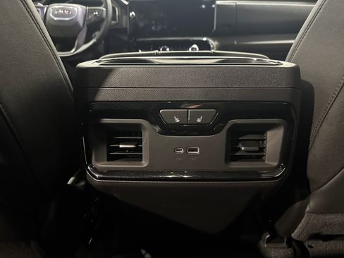 Used 2025 GMC Sierra 1500 AT4 w/ AT4 Premium Package AWD/4WD image 37