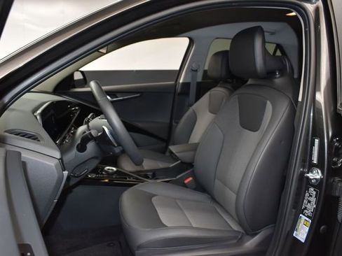 Used 2024 Kia Niro Wind image 9