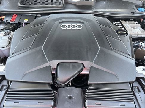 Used 2019 Audi Q8 Prestige AWD/4WD image 12
