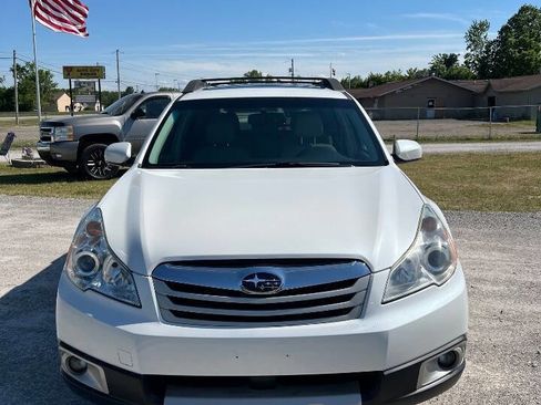 Used 2012 Subaru Outback 3.6R Limited AWD/4WD image 4