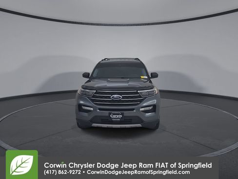 Used 2022 Ford Explorer XLT w/ Equipment Group 202A AWD/4WD image 5