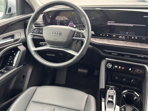Used 2025 Audi Q5 Premium w/ Convenience Package AWD/4WD image 21