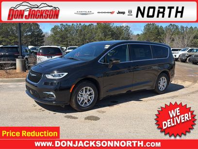New 2026 Chrysler Pacifica Select