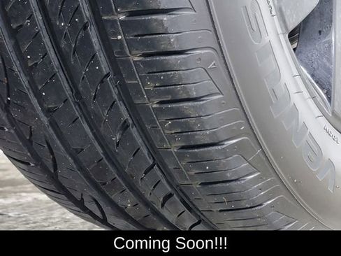 Used 2023 Ford Edge SE w/ Black Appearance Package image 11