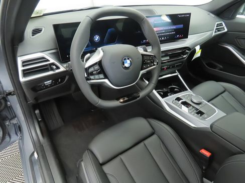 Used 2025 BMW 330i Sedan w/ Convenience Package RWD image 10