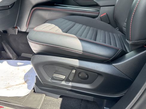 Used 2025 Ford Explorer ST-Line w/ Premium Package image 25