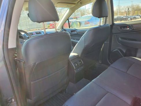Used 2017 Subaru Outback 2.5i Limited image 12
