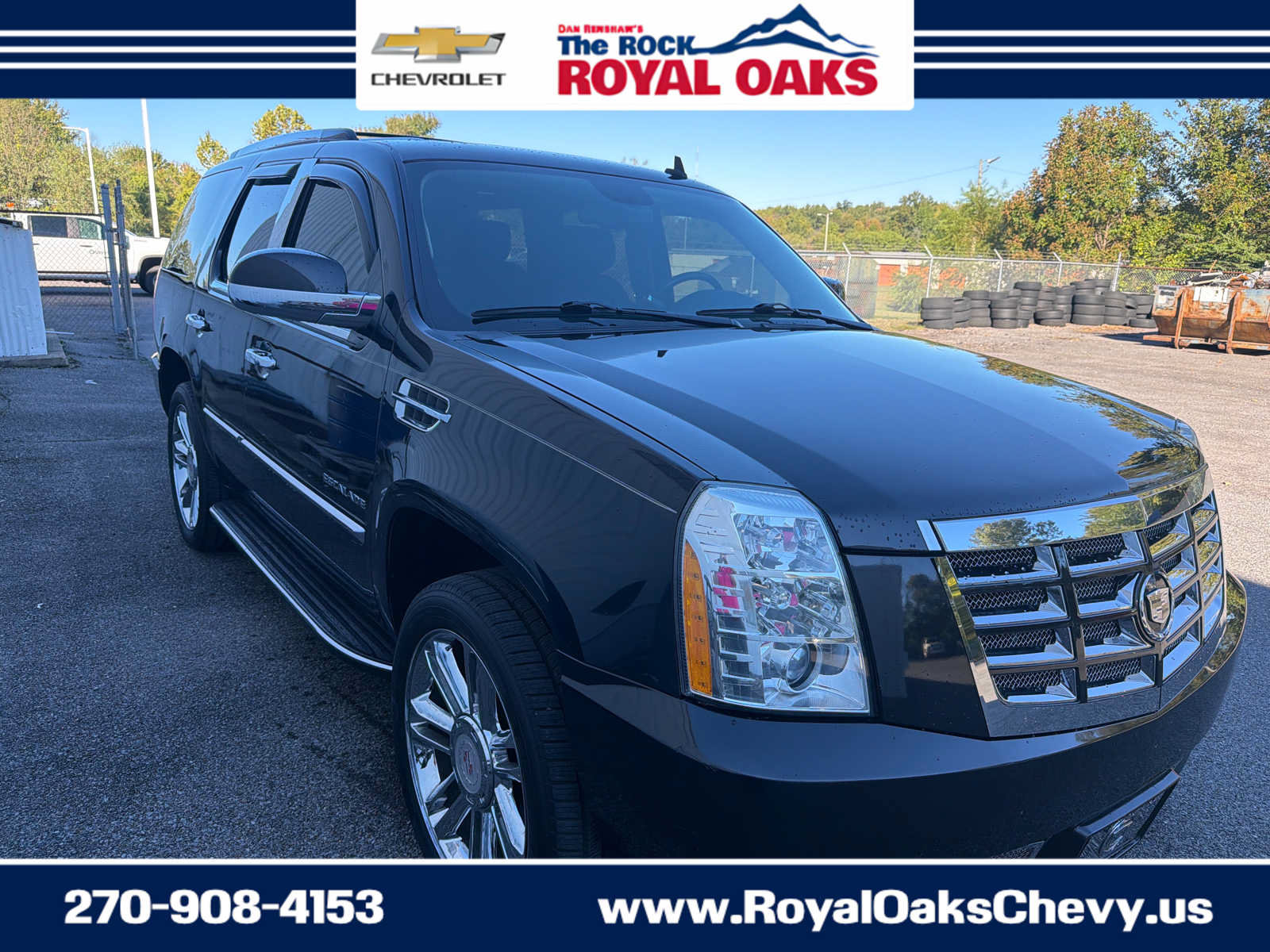 Used 2012 Cadillac Escalade Luxury AWD/4WD image 10