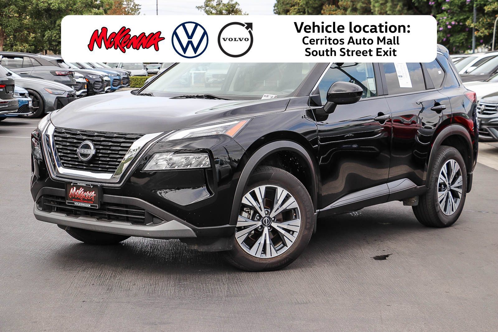 Used 2023 Nissan Rogue SV FWD image 1