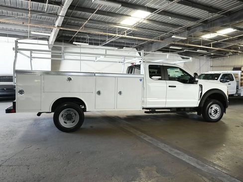 New 2025 Ford F450 XL w/ XL Chrome Package AWD/4WD image 9