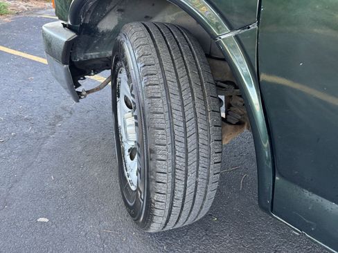 Used 2012 Chevrolet Express 1500 LS image 24