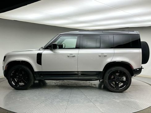 New 2026 Land Rover Defender 110 X-Dynamic SE AWD/4WD image 10