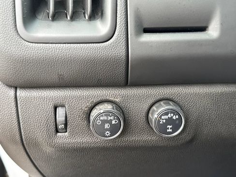 Used 2021 Chevrolet Colorado LT w/ Redline Special Edition image 27