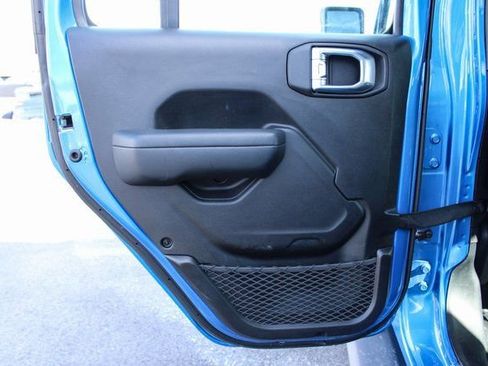 Used 2025 Jeep Wrangler Sport image 30