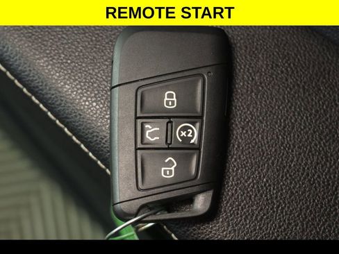 Used 2025 Volkswagen Jetta SE image 7