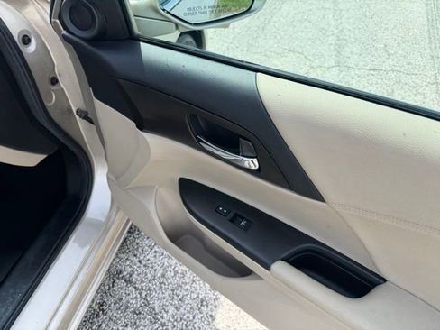 Used 2013 Honda Accord EX image 30
