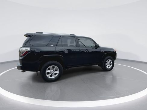 Used 2022 Toyota 4Runner SR5 AWD/4WD image 12