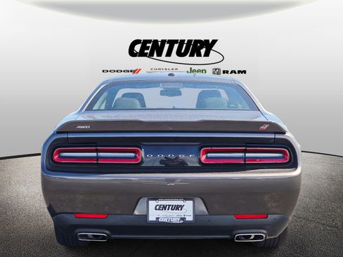 Used 2022 Dodge Challenger GT image 5