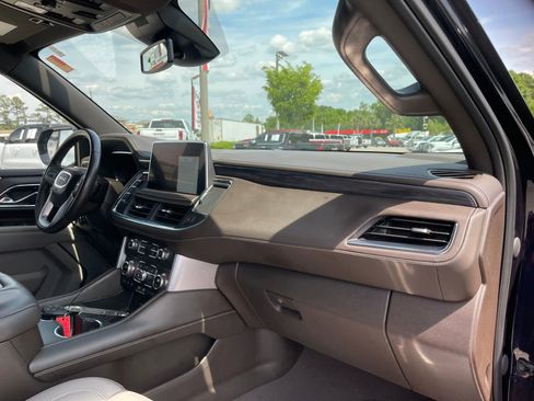 Used 2023 GMC Yukon SLT w/ SLT Premium Package AWD/4WD image 29