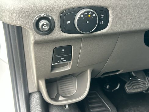 New 2026 Ford Transit 250 148 Medium Roof image 23