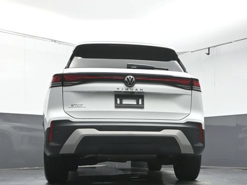 Used 2025 Volkswagen Tiguan S FWD image 37