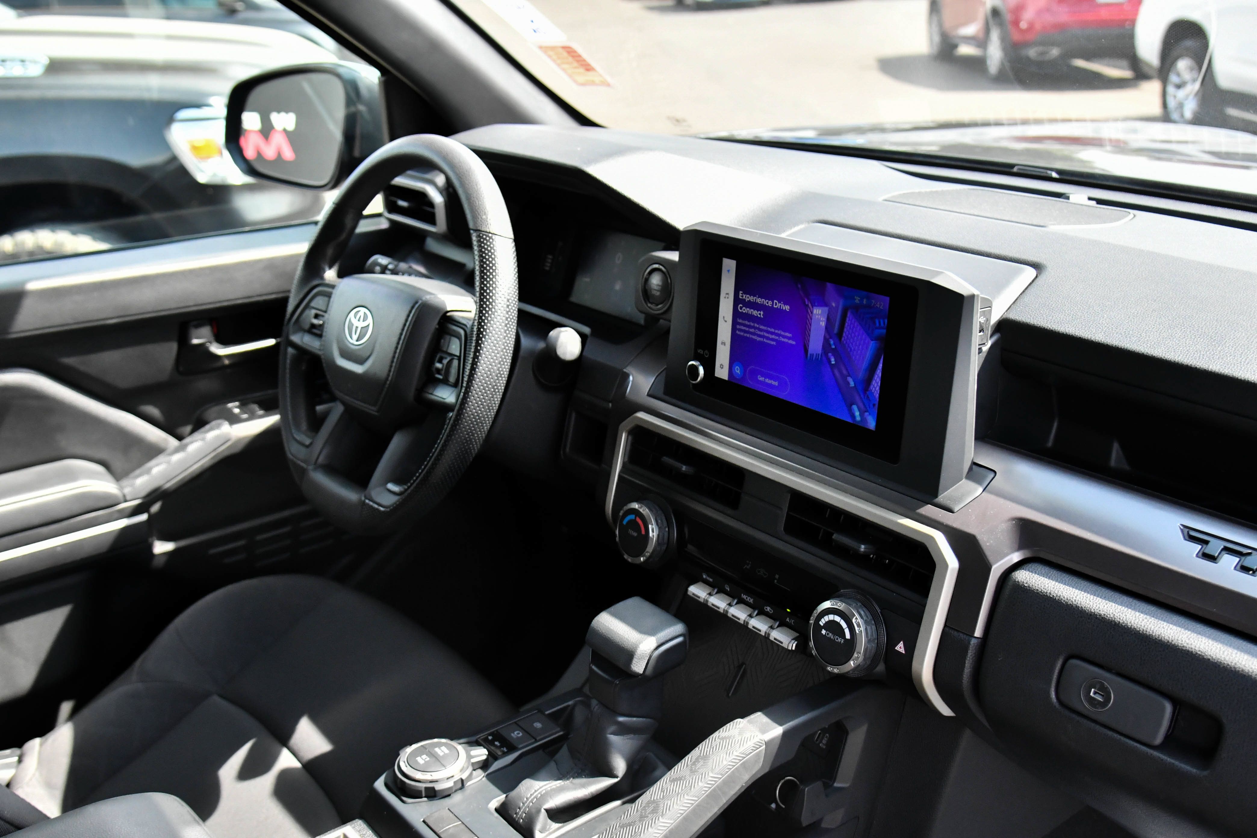 Used 2025 Toyota Tacoma SR5 AWD/4WD image 46