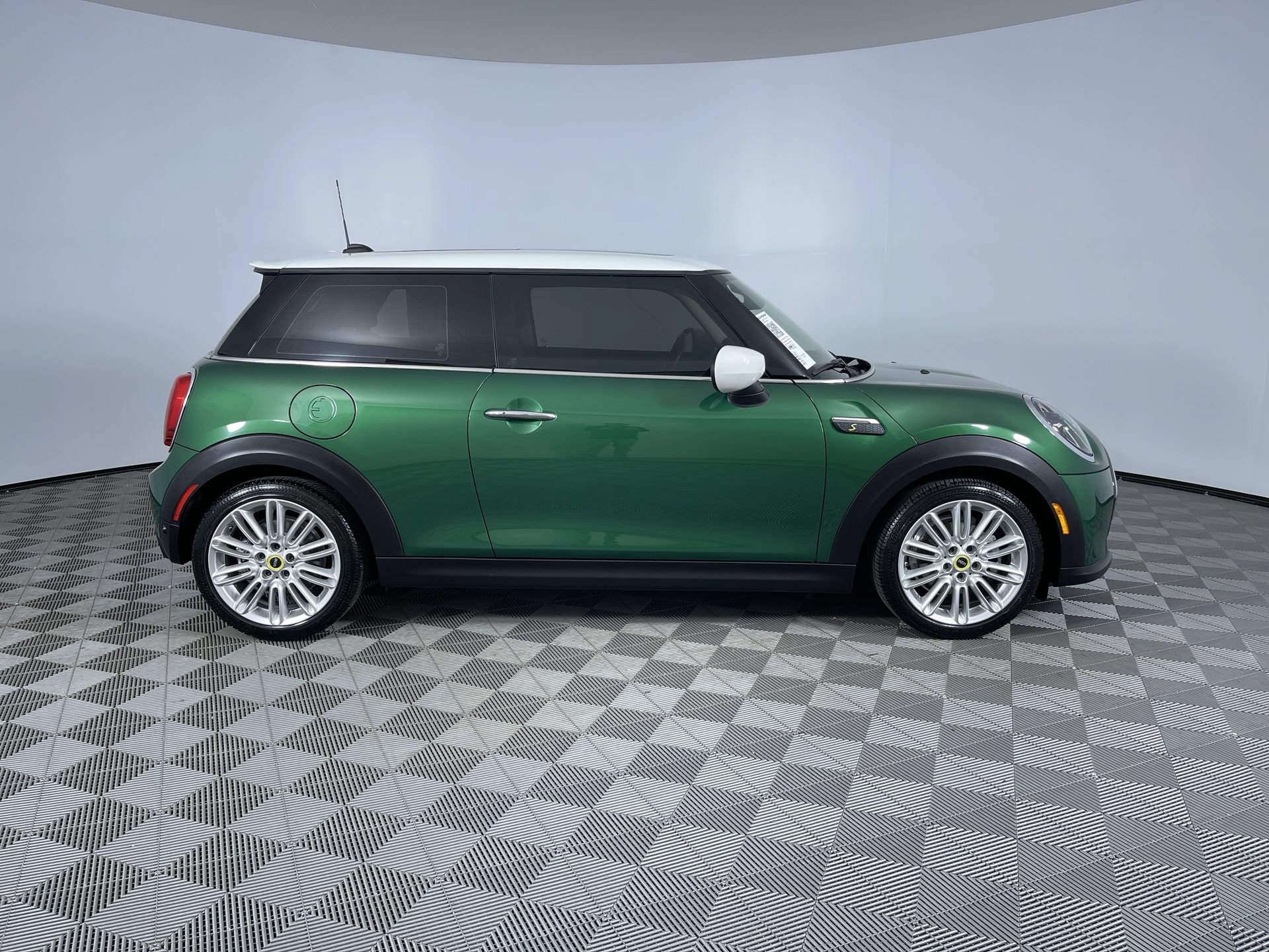 Used 2023 MINI Cooper SE FWD image 10
