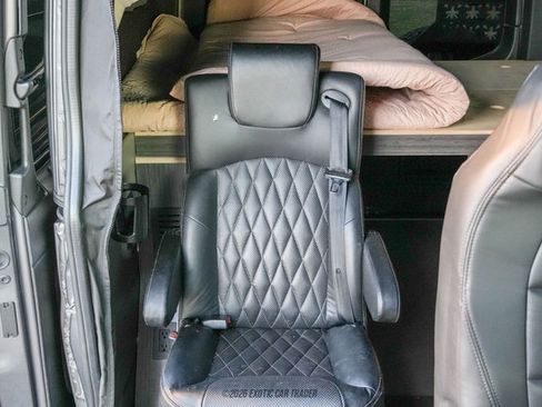 Used 2022 Mercedes-Benz Sprinter 2500 image 28