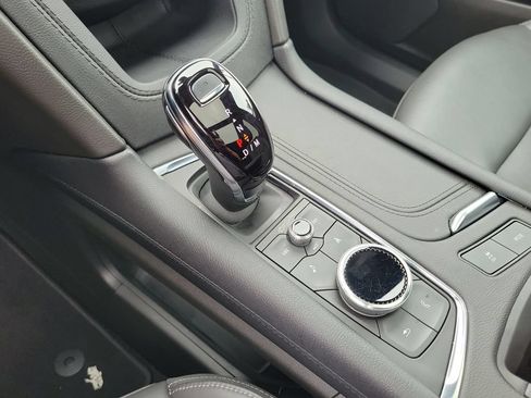 Certified 2024 Cadillac XT6 Premium Luxury w/ Technology Package FWD image 16