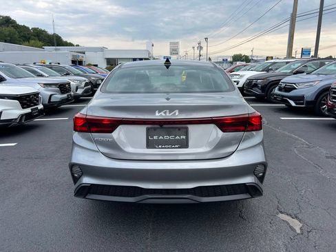 Used 2023 Kia Forte LXS w/ LXS Technology Package FWD image 4