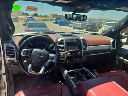 Used 2021 Ford F250 Platinum w/ FX4 Off-Road Package AWD/4WD image 10