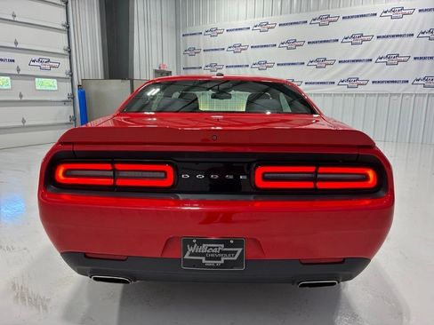 Used 2019 Dodge Challenger SXT RWD image 31