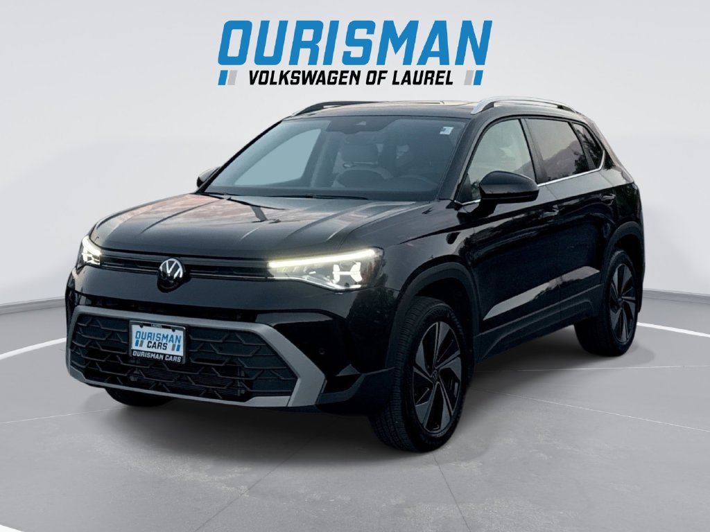 Used 2025 Volkswagen Taos SE w/ Panoramic Sunroof Package AWD/4WD image 1