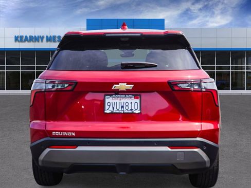 Used 2026 Chevrolet Equinox LT w/ Safety and Technology Package image 5