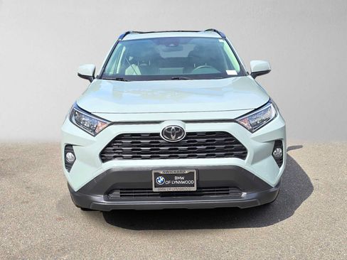 Used 2021 Toyota RAV4 XLE Premium AWD/4WD image 8