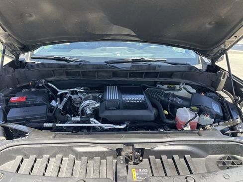 Used 2021 Chevrolet Silverado 1500 LT AWD/4WD image 29