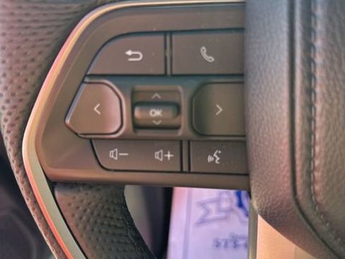 Used 2024 Toyota Tacoma TRD Off-Road w/ TRD Off Road Upgrade Package AWD/4WD image 32