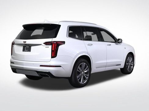 Used 2024 Cadillac XT6 Premium Luxury FWD image 5