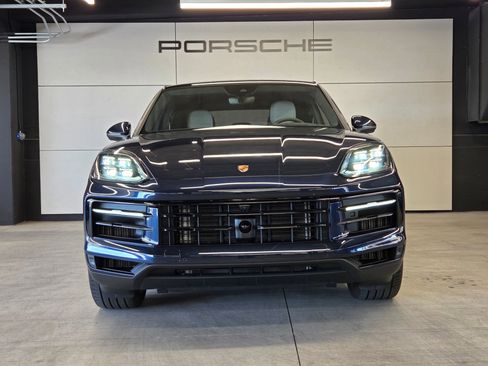 Certified 2026 Porsche Cayenne E-Hybrid Coupe AWD/4WD image 25