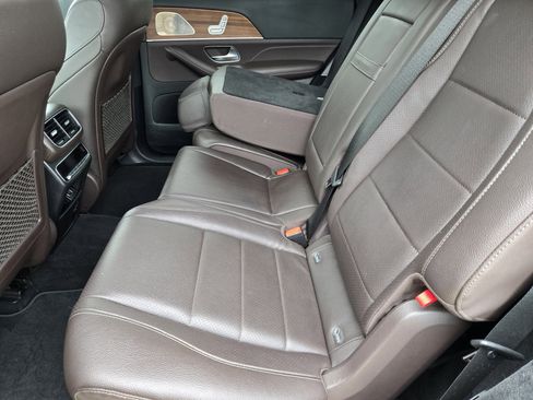 Used 2022 Mercedes-Benz GLS 450 4MATIC image 30