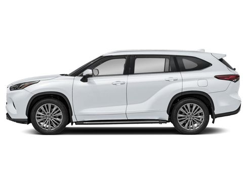 New 2026 Toyota Highlander Platinum image 3
