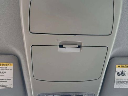 Used 2005 Ford Focus ZX4 Sedan FWD image 31