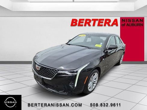 Used 2023 Cadillac CT4 Luxury w/ Cold Weather Package AWD/4WD image 4