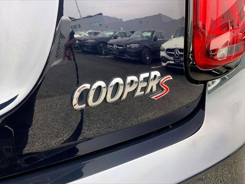 Used 2021 MINI Cooper S image 8