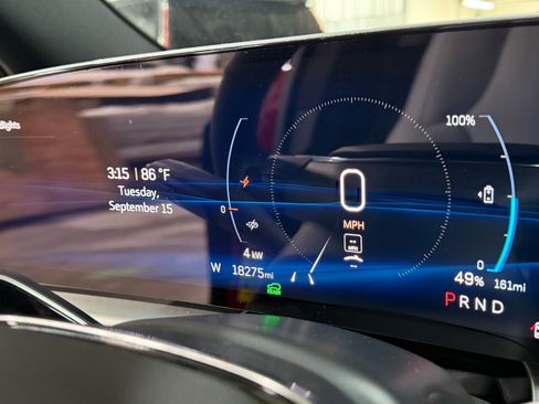 Certified 2024 Cadillac Lyriq Luxury RWD image 29