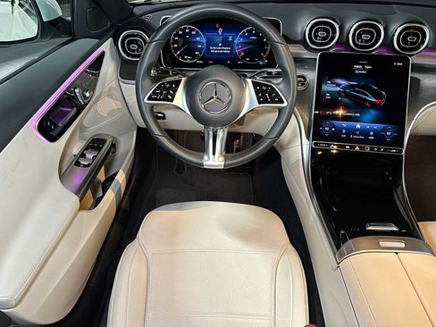 Used 2025 Mercedes-Benz C 300 4MATIC Sedan image 43