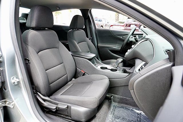 Used 2025 Chevrolet Malibu RS FWD image 19