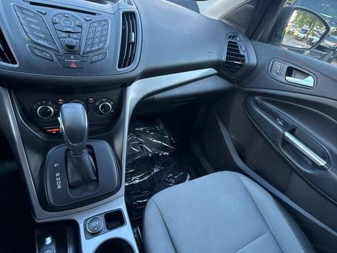 Used 2016 Ford Escape SE FWD image 20